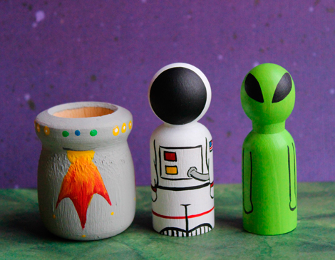 Pint-Sized Pegs' Space Peg Doll Set