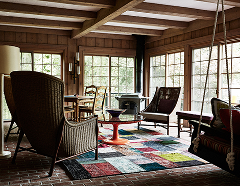 This Chagrin Falls Vacation Home Pops With Color and Texture