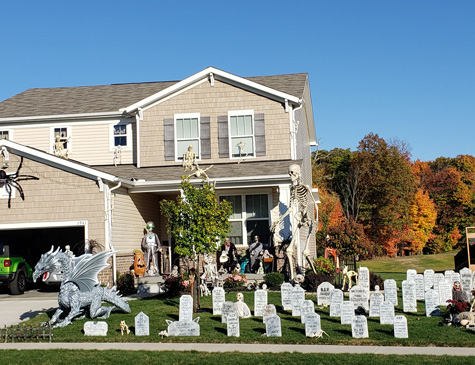 Baker's Glen, Full Yard