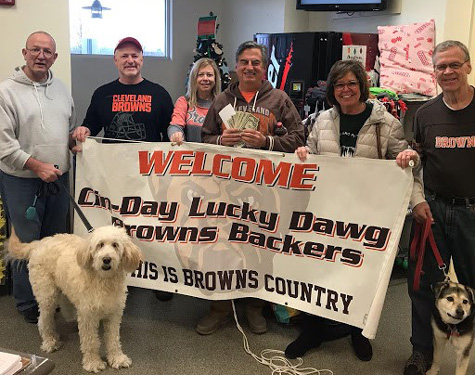 Cin-Day Lucky Dawgs Browns Backers donate to local animal shelter.