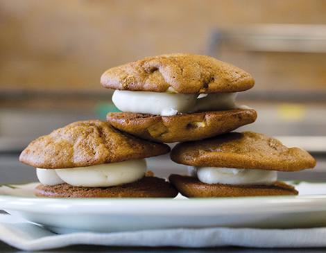 Spiced Apple Whoopie Pies Spiced Apple Whoopie Pies