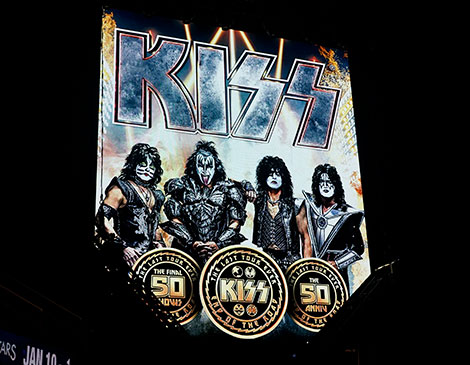 Kiss Sign