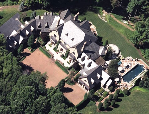 Federal Agents Search the Waite Hill Estate of Frank Sinito of Millenia ...